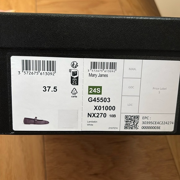 Authentic Chanel White Lambskin maryjane size 37.5 G45503 from 24S - Picture 6 of 6